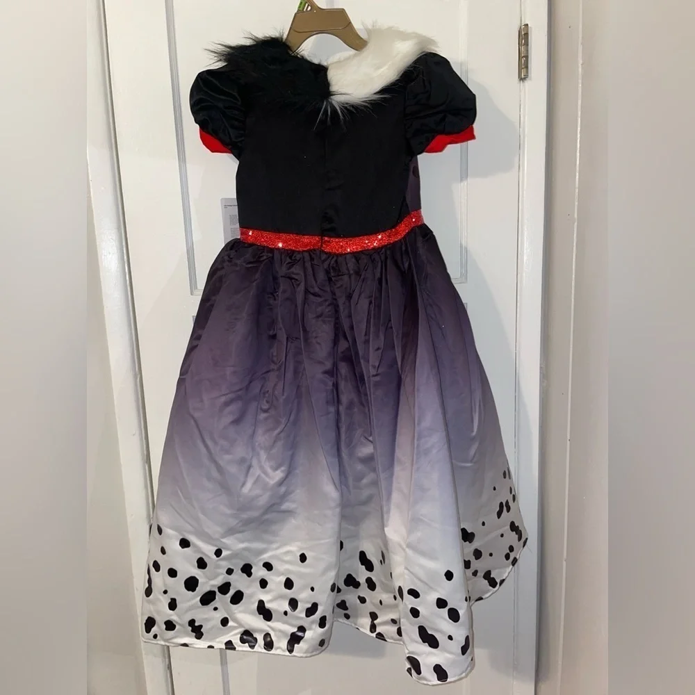 Creuella De Vil Play Costume size M 8/10